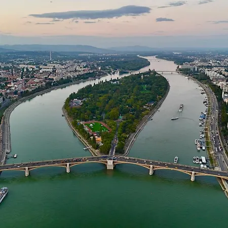 Three Corners Avenue Budapest