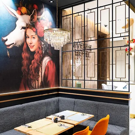 Three Corners Avenue 酒店