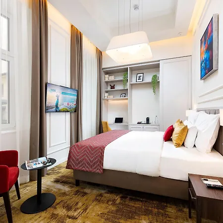 Three Corners Avenue 4* בודפשט