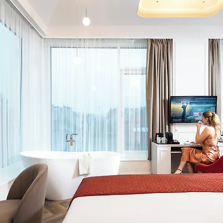 Hotel Three Corners Avenue 4*