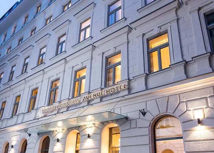 Three Corners Avenue Otel 4*