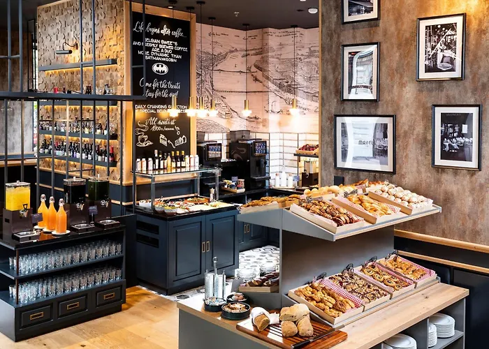 Three Corners Avenue Budapeşte