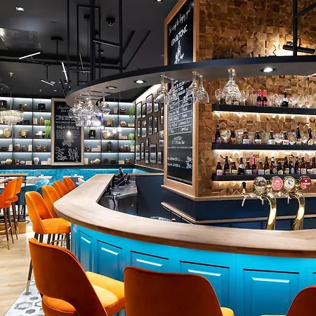 Three Corners Avenue 호텔 4*