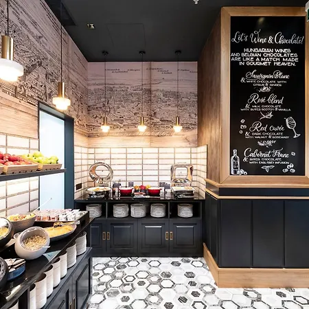 Three Corners Avenue