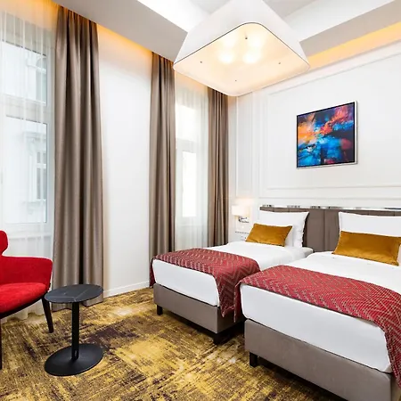 호텔 Three Corners Avenue 4*