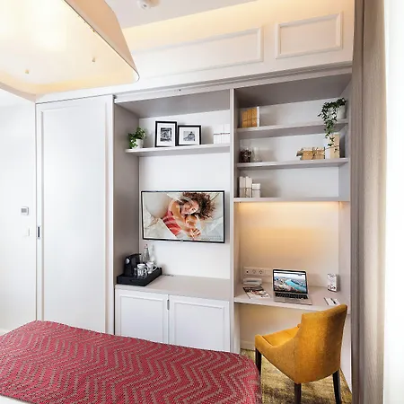 호텔 Three Corners Avenue 4*