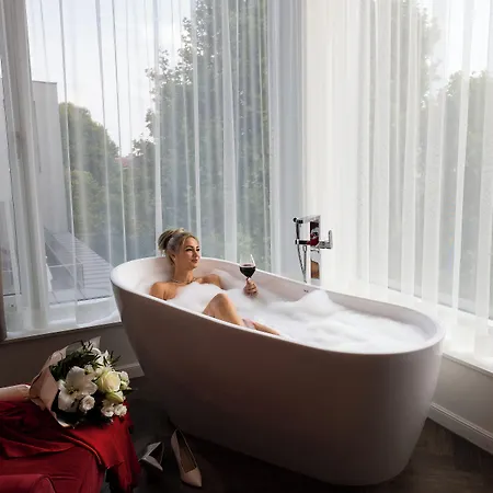 Three Corners Avenue 부다페스트