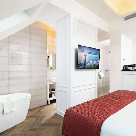 Three Corners Avenue 호텔 4*