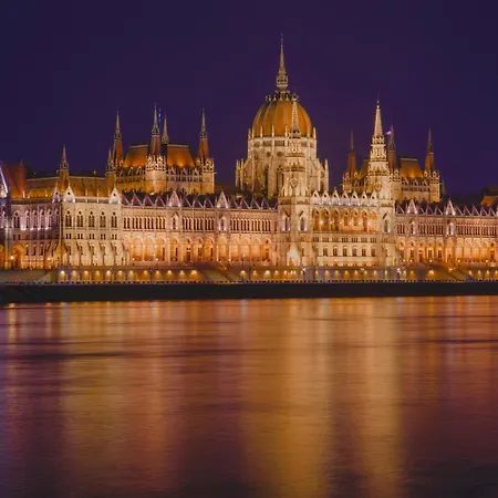 מלון Three Corners Avenue 4*