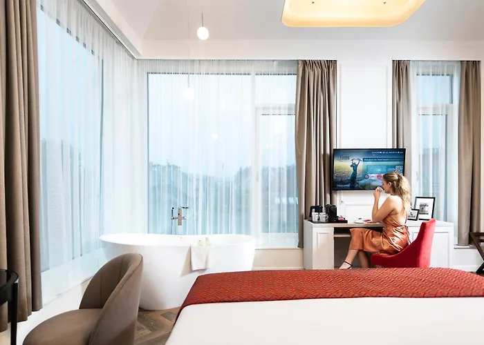 Three Corners Avenue מלון 4*