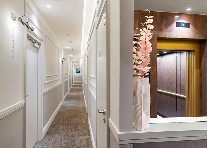 Hotel Three Corners Avenue