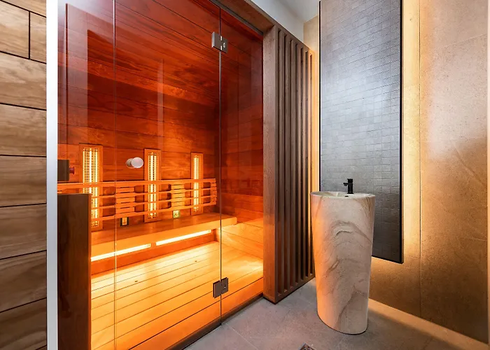 Hotel Three Corners Avenue 4*